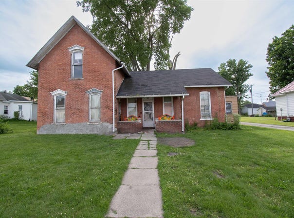 504 McLean Street, Ligonier, IN 46767-2232