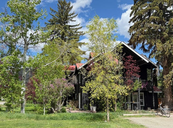 416 N 1st Ave, Hailey, ID 83333