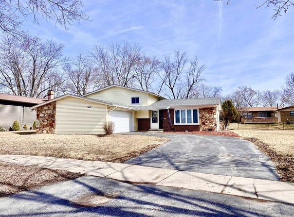 22621 Mission Drive, Richton Park, IL 60471