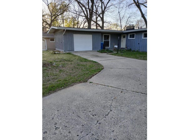 317 Country Club Terrace, Battle Creek, MI 49015