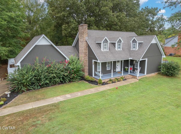 225 Meadowbrook Circle, Lexington, TN 38351