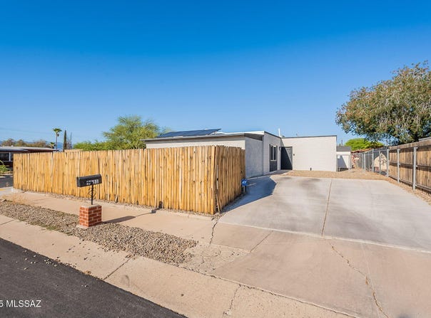 3231 S Birch Avenue, Tucson, AZ 85730