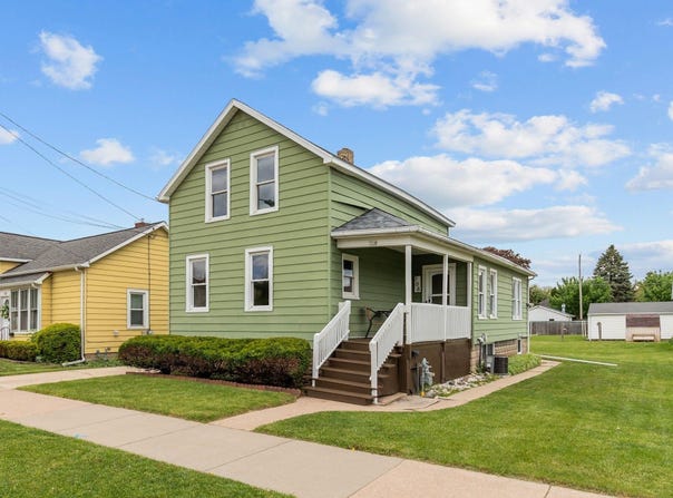 708 W 6TH Avenue, OSHKOSH, WI 54902