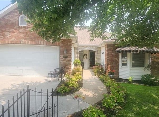 3337 S Victoria Drive, Blue Springs, MO 64015