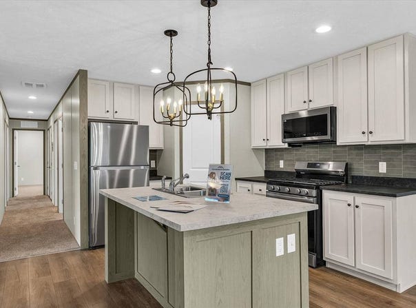 512 Richland, Mahomet, IL 62677