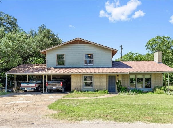 1309 W Sunset Street, San Saba, TX 76877