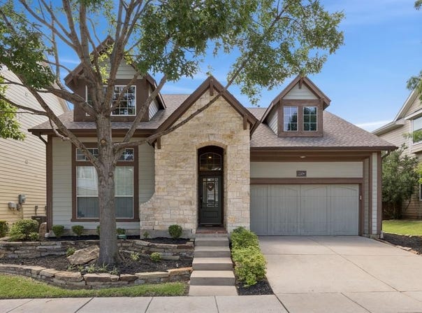 2209 Red Hawk Lane, Euless, TX 76039