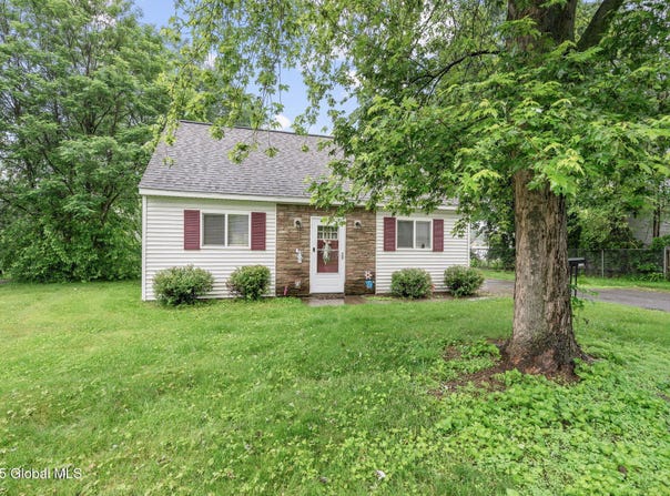 1148 Outer Drive, Rotterdam, NY 12303