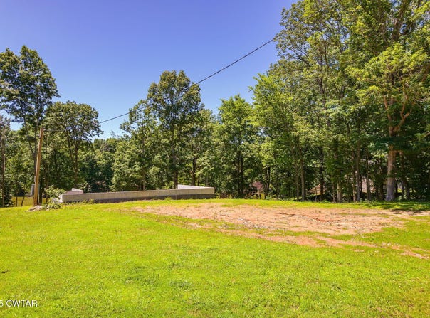 64 Lake Hayes Estates Road, Trenton, TN 38382