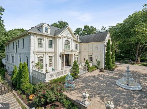 423 SENECA RD, GREAT FALLS, VA 22066