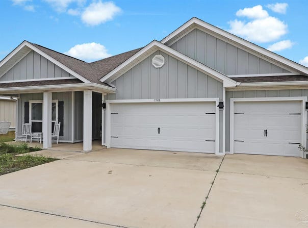 1588 Amaya Ln, Gulf Breeze, FL 32563