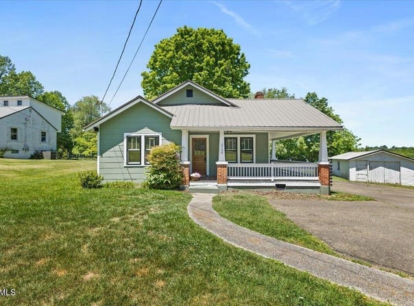 2736 W Walnut Street, Johnson City, TN 37604