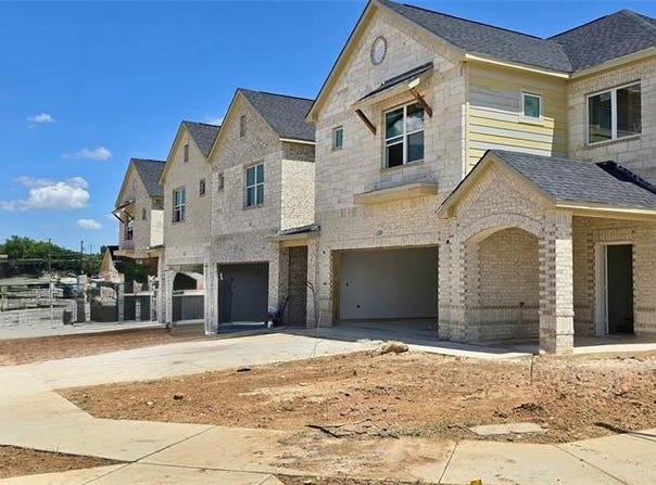 126 Homes Drive, Grand Prairie, TX 75050