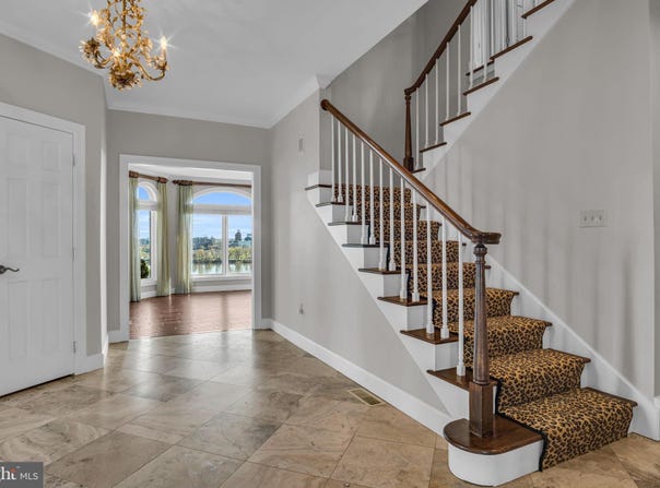 523 BRIDGEVIEW DRIVE, LEMOYNE, PA 17043