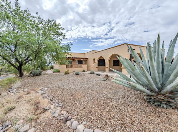 501 S Paseo Del Mundo, Green Valley, AZ 85614