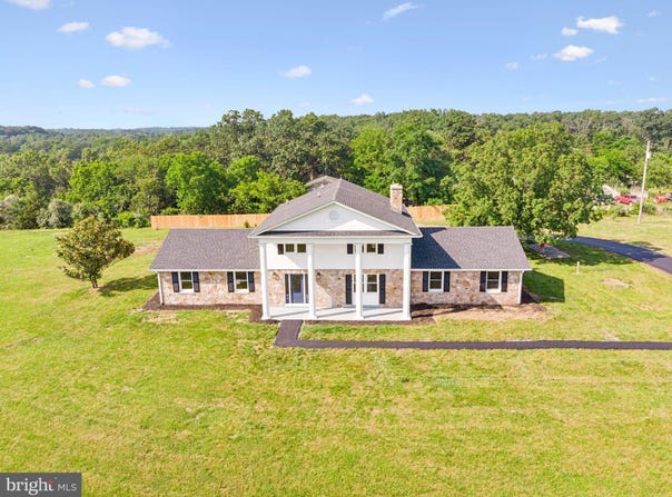 977 W PARKINS MILL ROAD, WINCHESTER, VA 22602