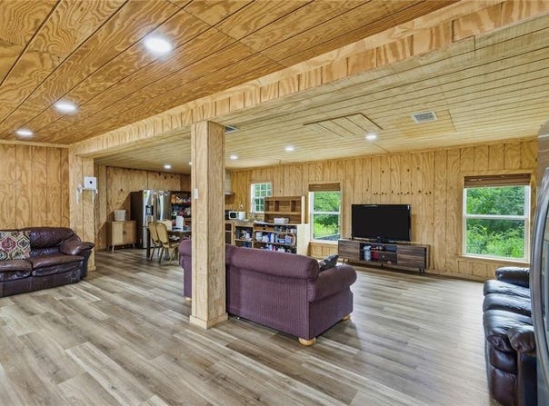 1221 Fm 812, Cedar Creek, TX 78612