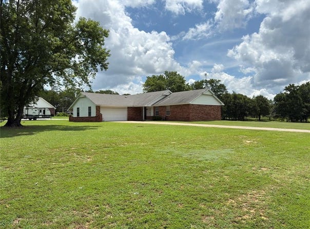 208 Quail Creek Road, Seminole, OK 74868