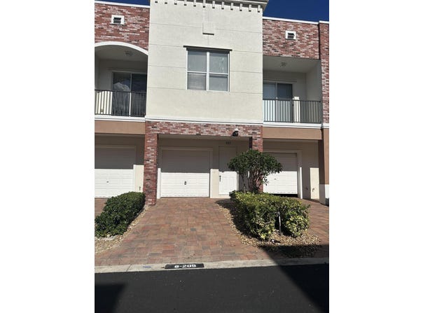 10280 SW Stephanie Way SW, Port Saint Lucie, FL 34987