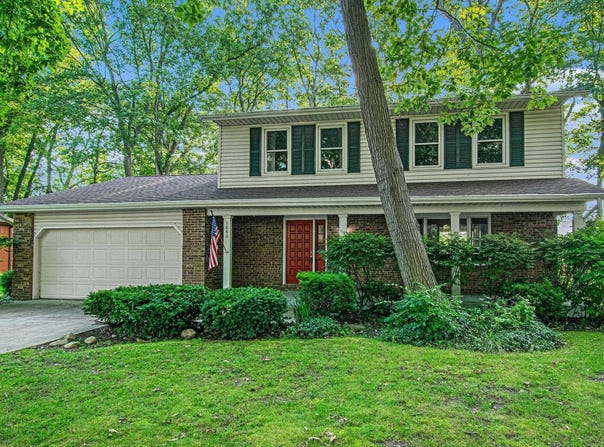 1846 Forest Edge Drive, Mishawaka, IN 46544-6733