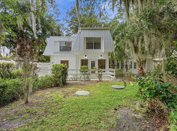 576 SW Rustic Circle, Stuart, FL 34997
