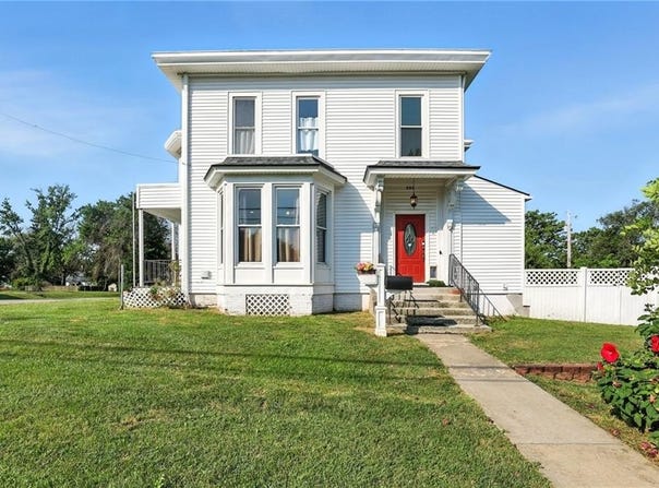 301 W Benton Street, Windsor, MO 65360