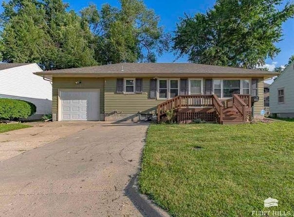 1013 Brown St., Junction City, KS 66441