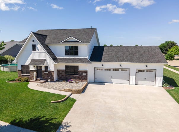 1200 KATHLEEN Court, APPLETON, WI 54915