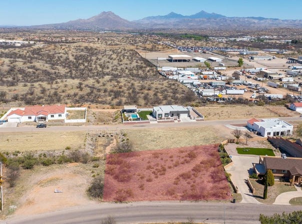 1470 W Fairway Drive, Nogales, AZ 85621