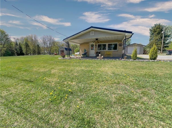 16007 Simmons Street, East Liverpool, OH 43920