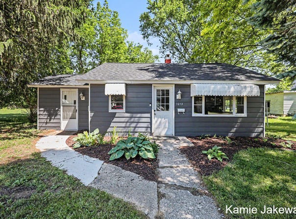1012 Masonic Street, Belding, MI 48809