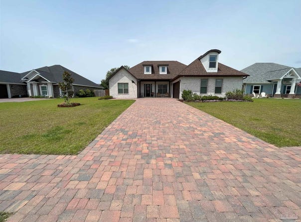 1485 E Shores Blvd, Gulf Breeze, FL 32563