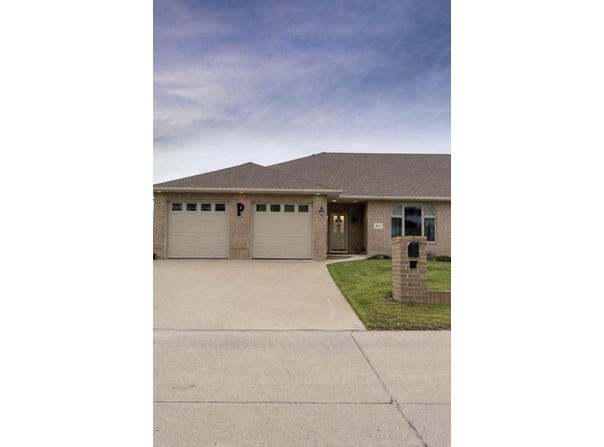 854 Springbrook, Hinton, IA 51024