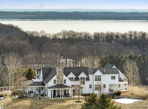 10292 E Fort Road, Suttons Bay, MI 49682