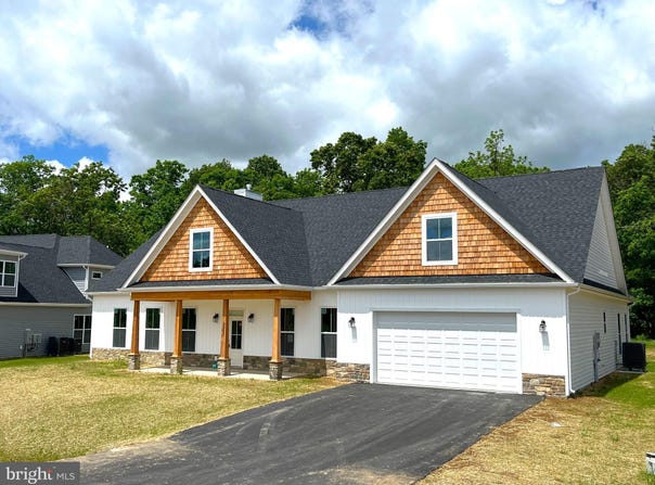 GLENAIRE Road lot: 85, BUNKER HILL, WV 25413