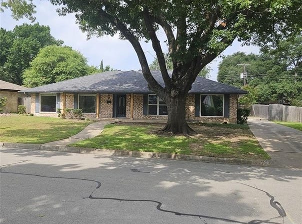 5012 Westhaven Drive, Fort Worth, TX 76132