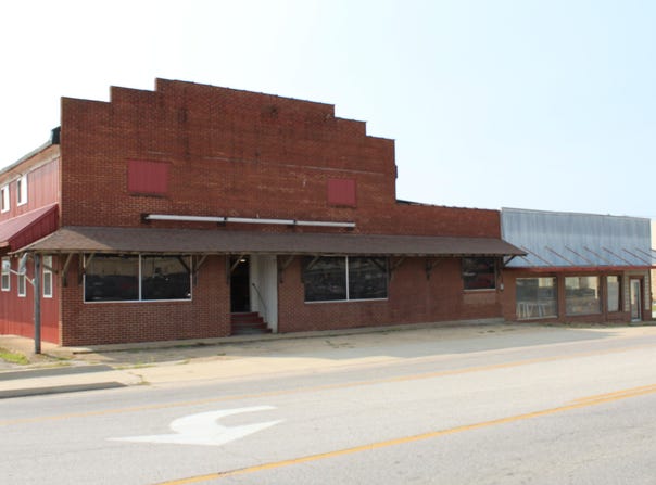 802 N Jefferson Street, Ava, MO 65608