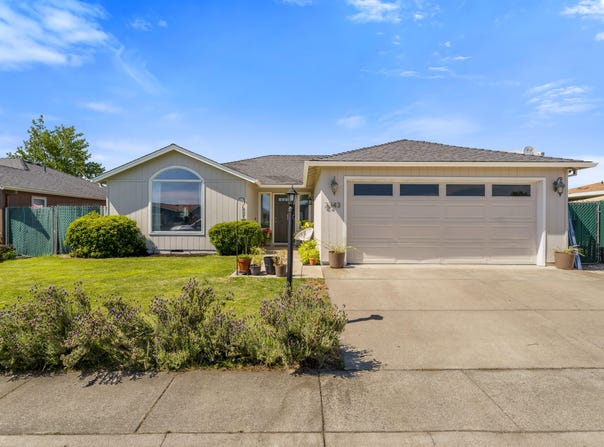 2343 New Haven Drive, Central Point, OR 97502