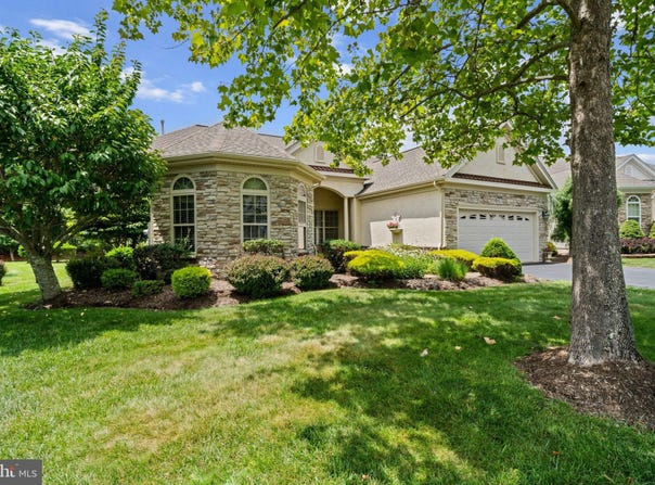 11 SANIBEL LANE, BARNEGAT, NJ 08005