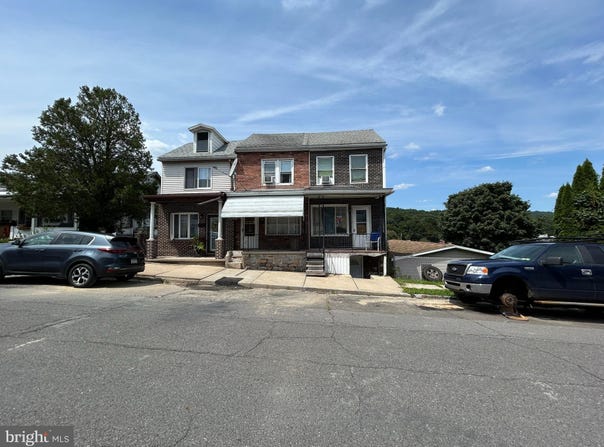 1613 WALNUT STREET, ASHLAND, PA 17921