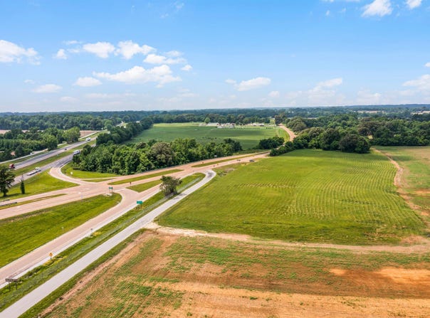 70 E Highway, Bells, TN 38006