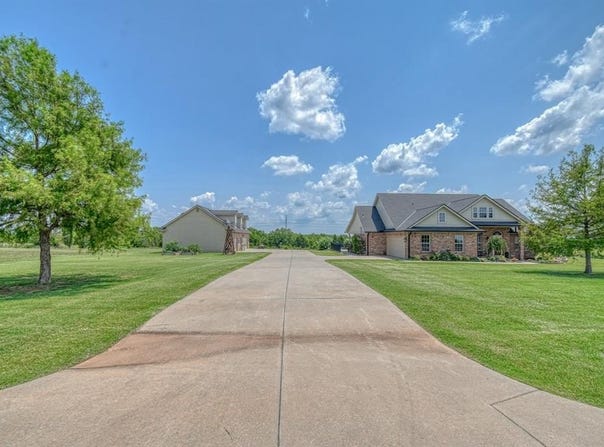 2101 Fox Croft Road, Norman, OK 73026
