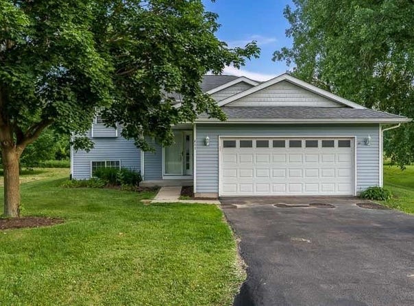 411 BENEDICT DR SW, POPLAR GROVE, IL 61065