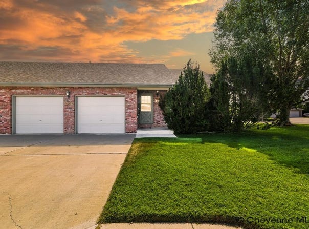 5503 HACKER CIR, Cheyenne, WY 82009
