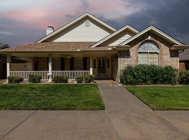 6904 Freeport Avenue, Lubbock, TX 79424