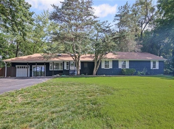 8600 W 64th Terrace, Merriam, KS 66202
