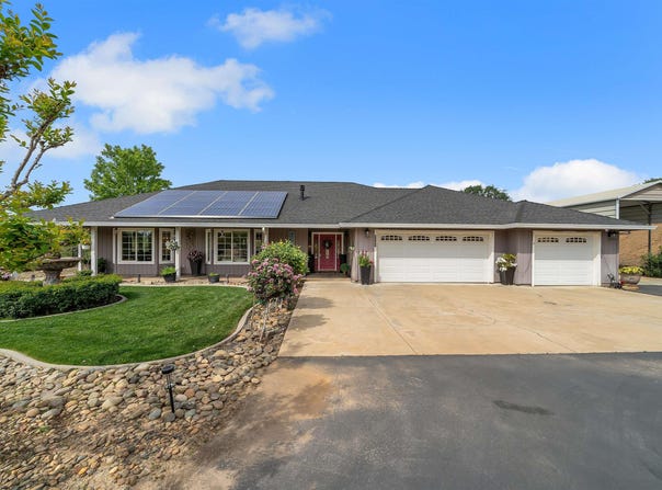 2767 Canoe St, Copperopolis, CA 95228