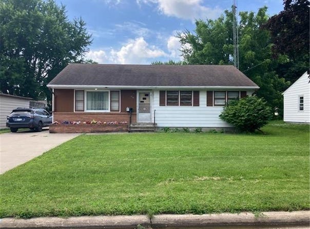 618 9th Avenue SE, Waseca, MN 56093