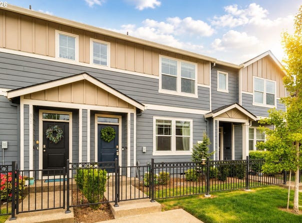821 N 19TH Ave, Cornelius, OR 97113