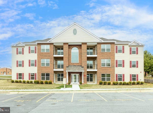 820 WEMBLEY DRIVE, HAMPSTEAD, MD 21074